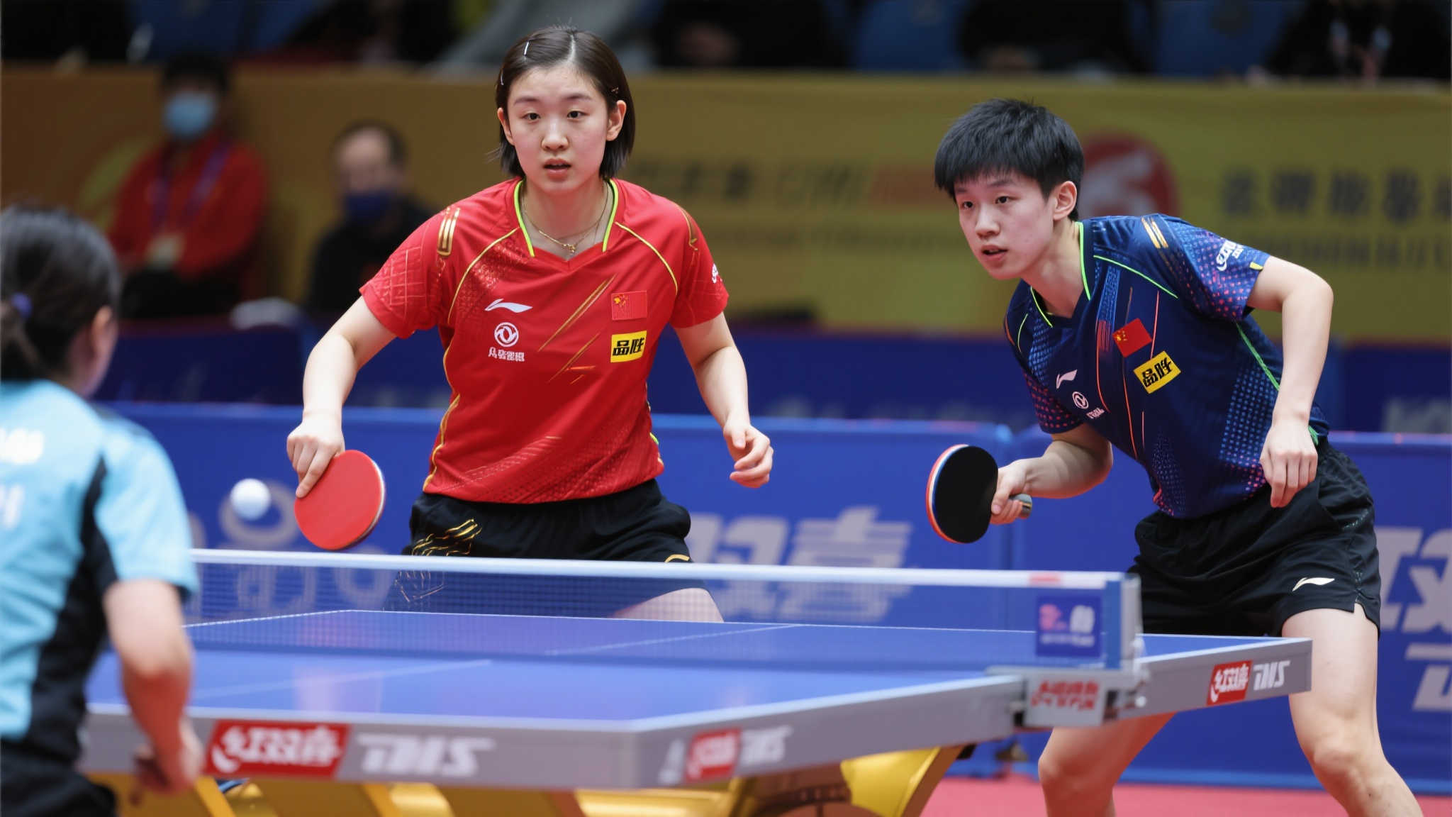 令足球迷驚 令足球迷驚